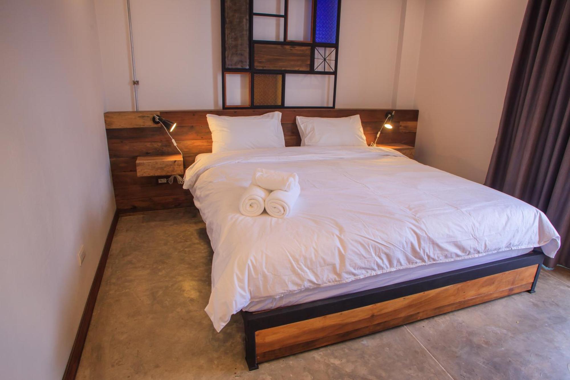 The Arak Bed Bar And Hostel Čiang Mai Pokoj fotografie