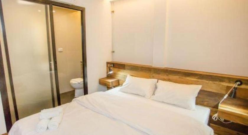 The Arak Bed Bar And Hostel Čiang Mai Exteriér fotografie