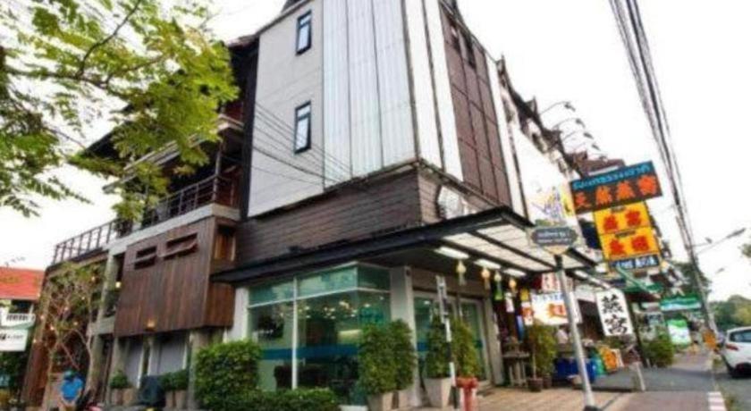 The Arak Bed Bar And Hostel Čiang Mai Exteriér fotografie