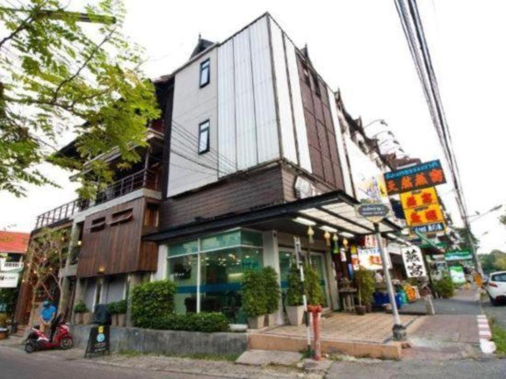 The Arak Bed Bar And Hostel Čiang Mai Exteriér fotografie