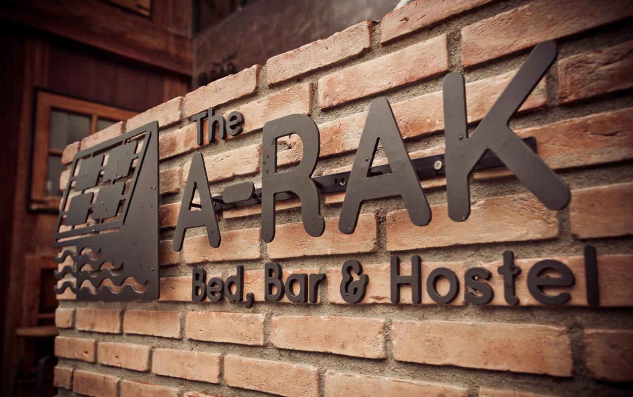 The Arak Bed Bar And Hostel Čiang Mai Exteriér fotografie
