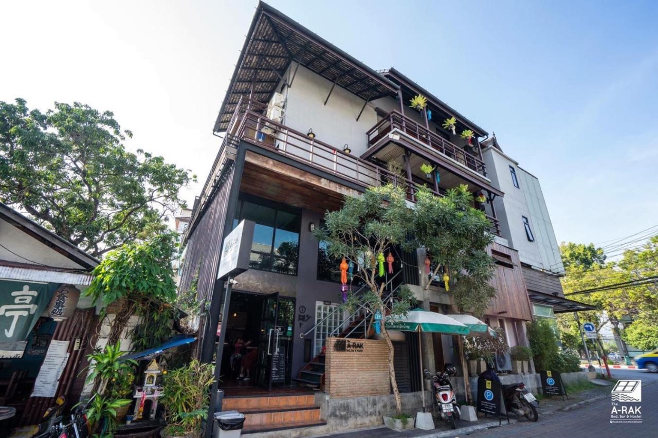 The Arak Bed Bar And Hostel Čiang Mai Exteriér fotografie